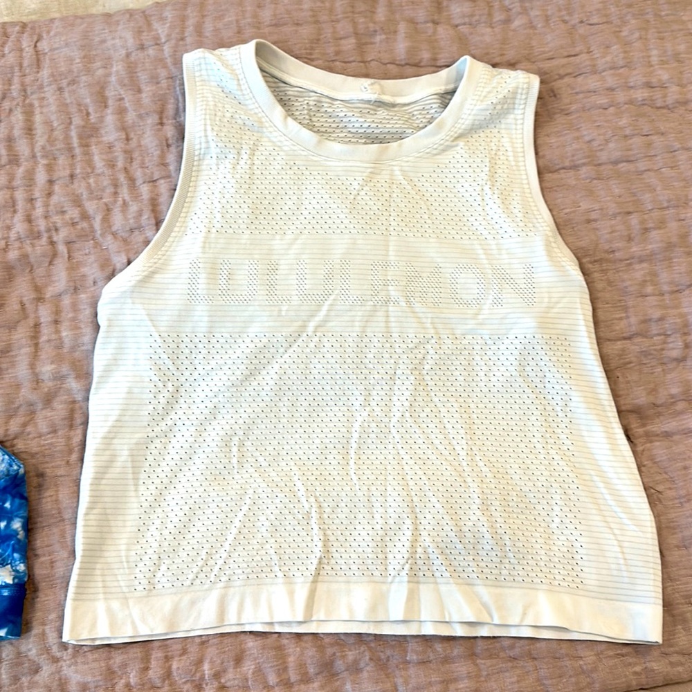 Lululemon cropped tank